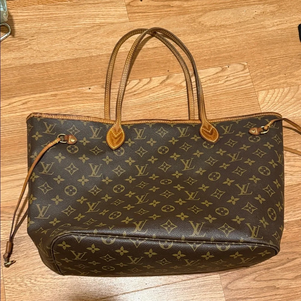 Louis Vuitton Monogram Neverfull MM - Picture 6 of 14